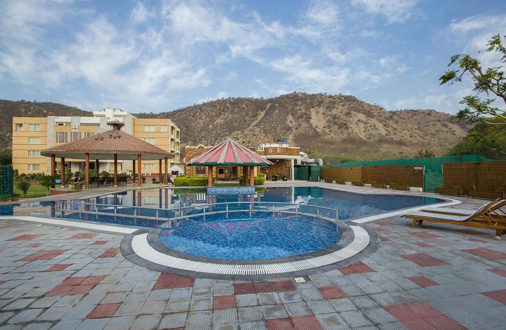 Heiwa Heaven Resort in Jaisinghpura Khor Road, Jaipur
