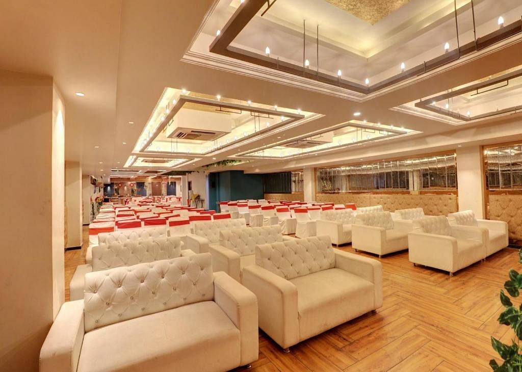 Hotel Mystic Falls in Shiv Shakti Nagar, Jaipur