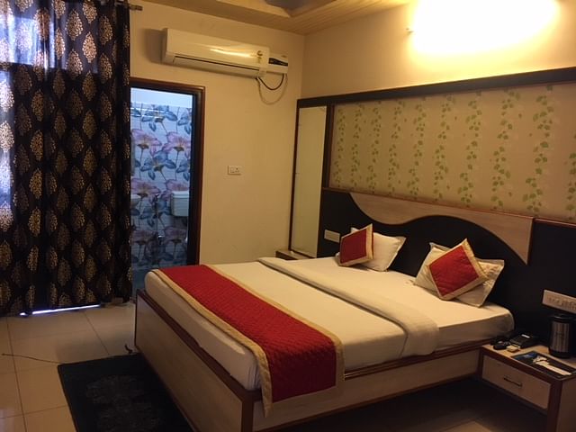 Hotel Royal Celebration Inn in Ajmer Highway, Jaipur