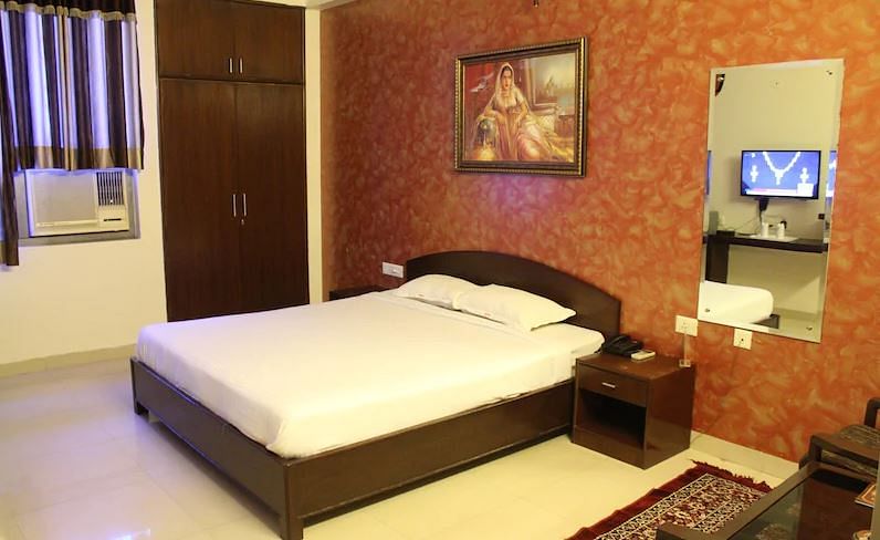 Hotel Safari in Surya Nagar, Jaipur