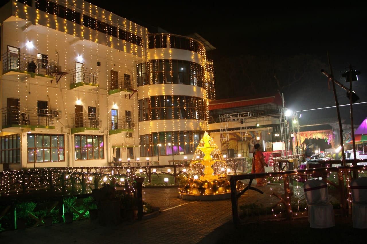 Green Valley Club Resorts in Dingelpota, Kolkata