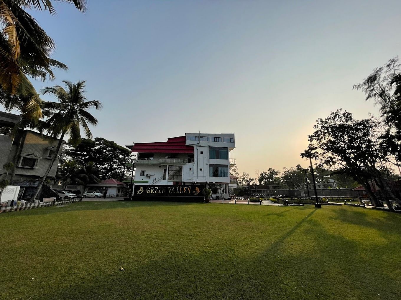 Green Valley Club Resorts in Dingelpota, Kolkata