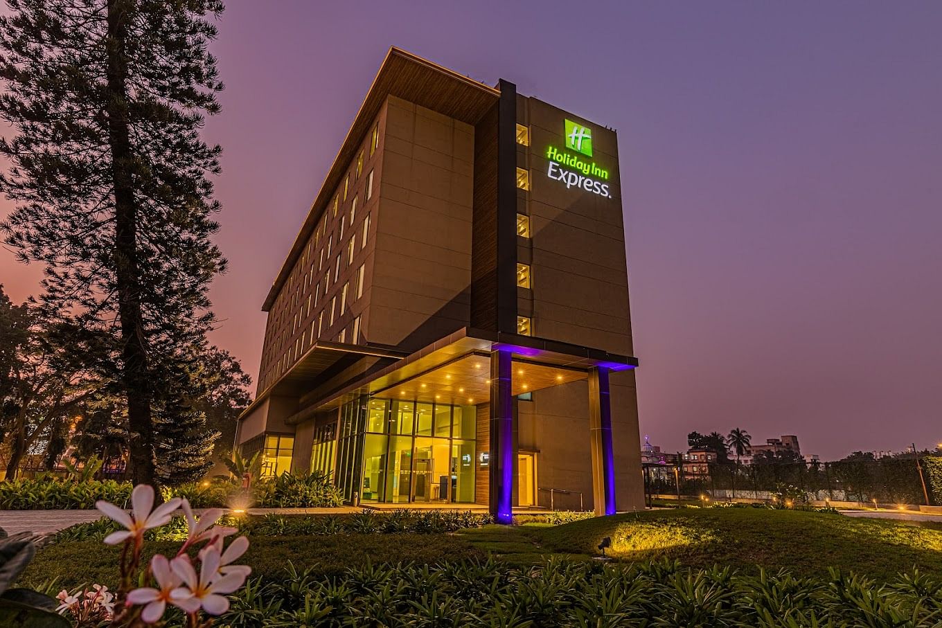 Holiday Inn in Dash Drone, Kolkata