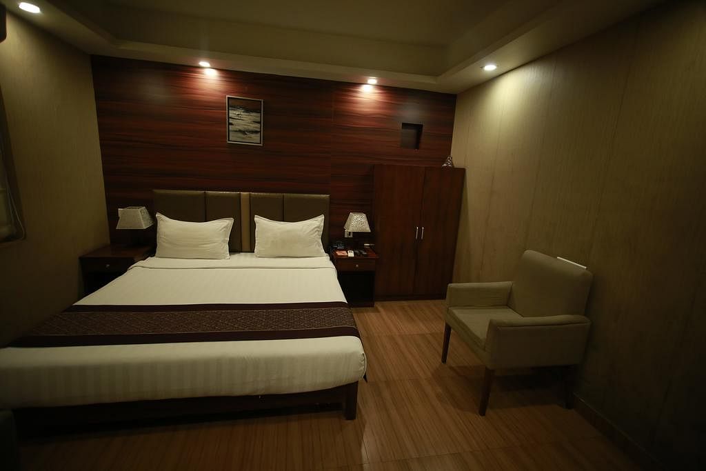 Hotel Comfotel in Ballygunge, Kolkata