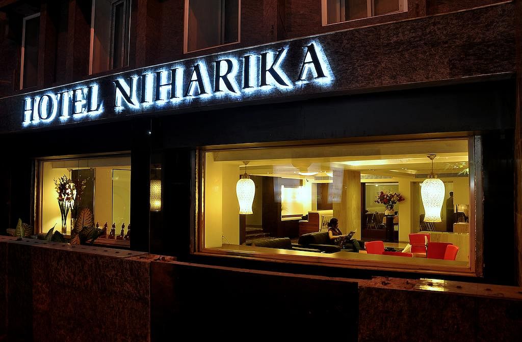 Hotel Niharika in Minto Park, Kolkata