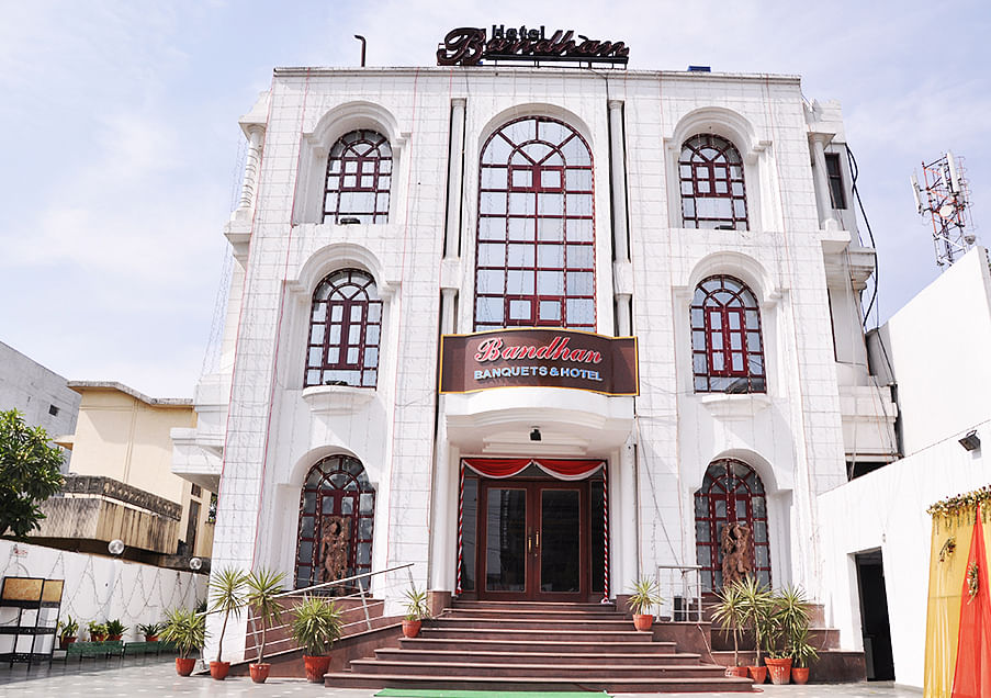 Bandhan Hotel in Indira Nagar, Lucknow
