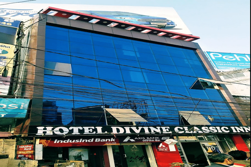 Hotel Divine Classic Inn in Husain Ganj, Lucknow