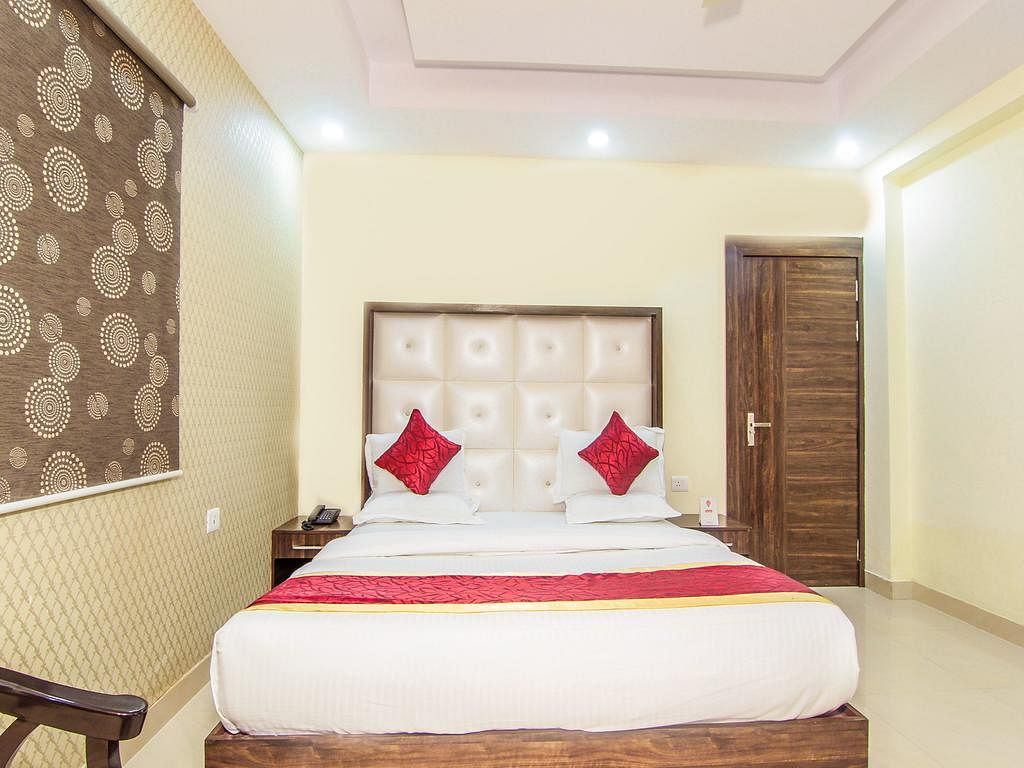 Hotel SS Grand in Kursi Road, Lucknow