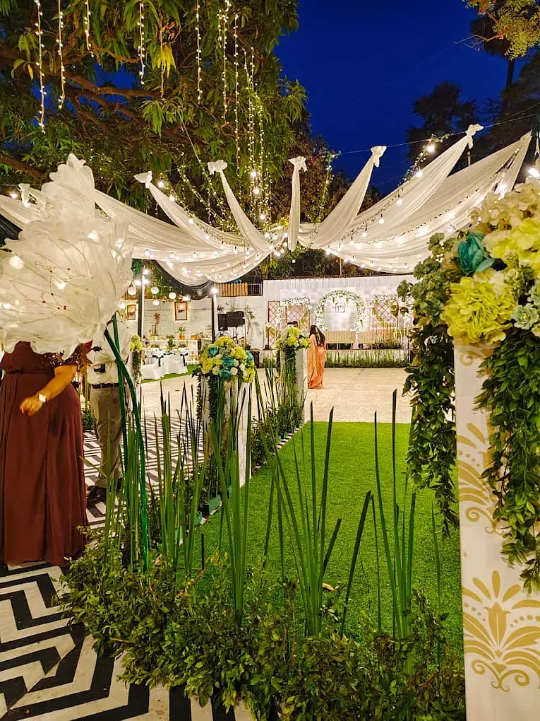 Blossom Lawns in Andheri East, Mumbai Blossom Lawns in Andheri East, Mumbai