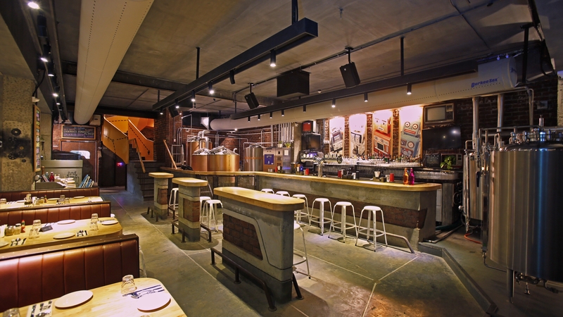 Brewbot Eatery Pub Brewery in Bandra West, Mumbai
