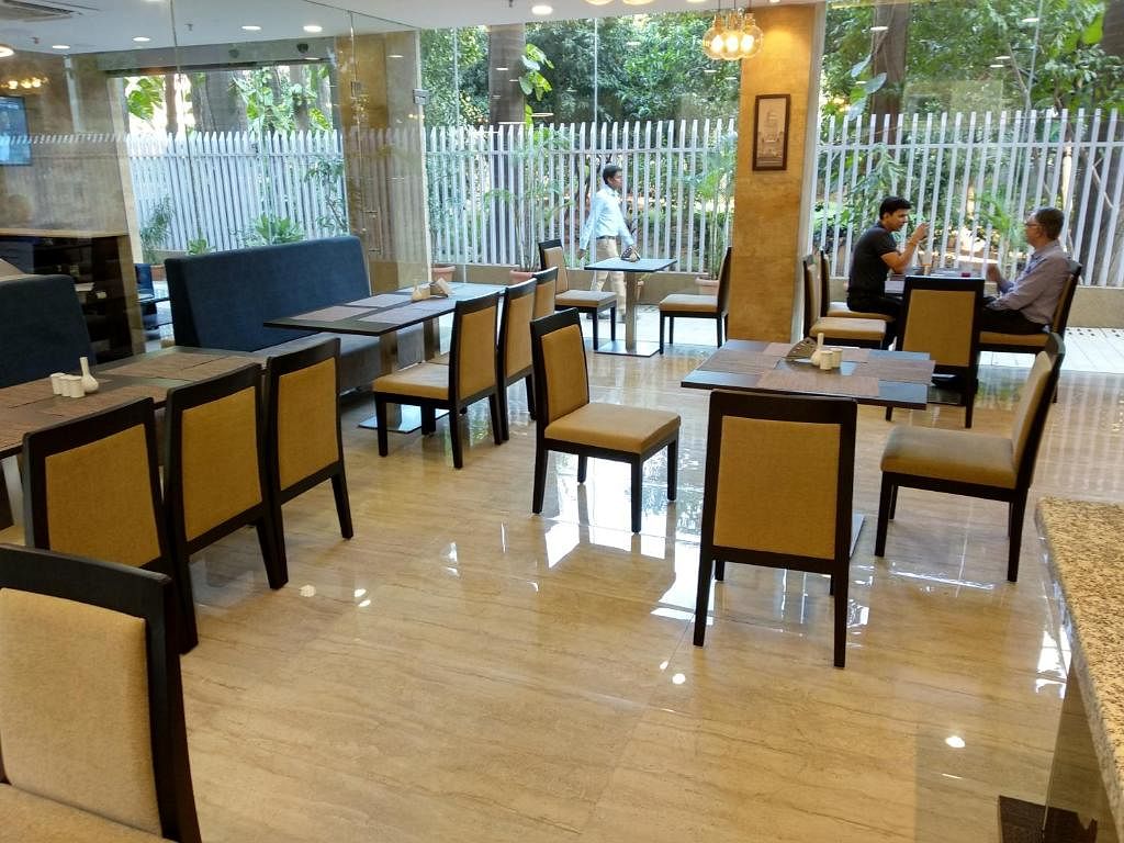 Hotel Mumbai House in Andheri East, Mumbai Hotel Mumbai House in Andheri East, Mumbai
