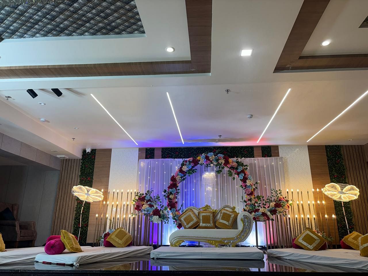 Blue Diamonds Inn in Greater Noida, Noida Blue Diamonds Inn in Greater Noida, Noida
