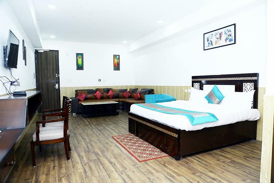 Cavendish Hotel in Sector 104, Noida