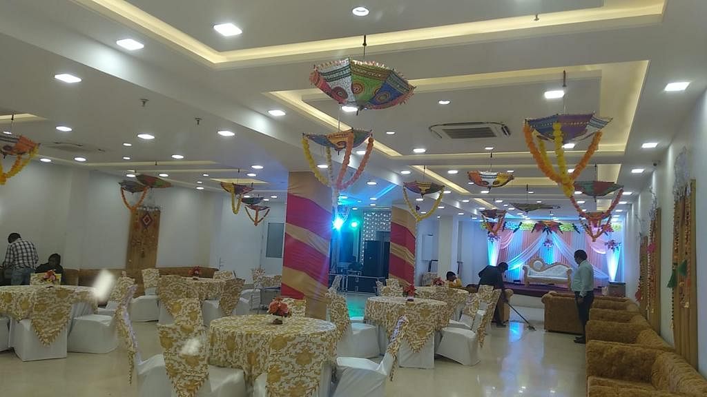 Golden Tree Hotel in Sector 31, Noida