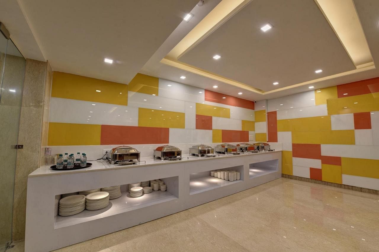 Golden Tree Hotel in Sector 31, Noida