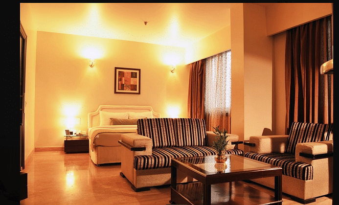 Hotel Golf View in Sector 37, Noida