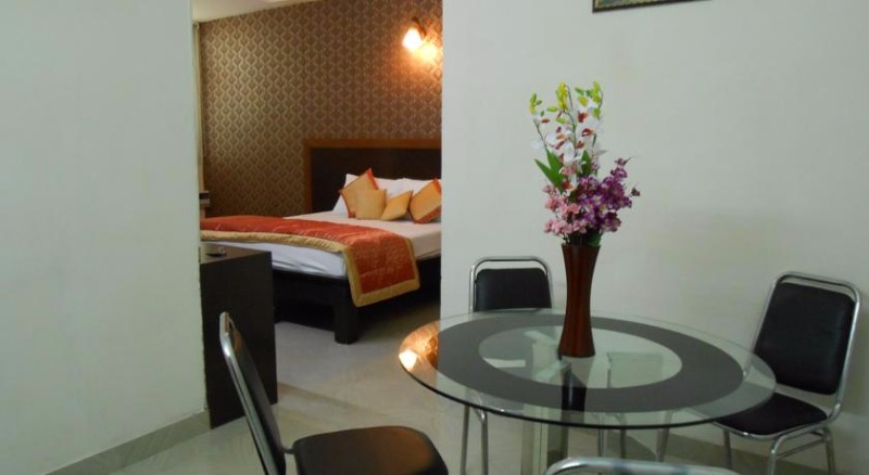 Hotel Green View Palace in Sector 62, Noida