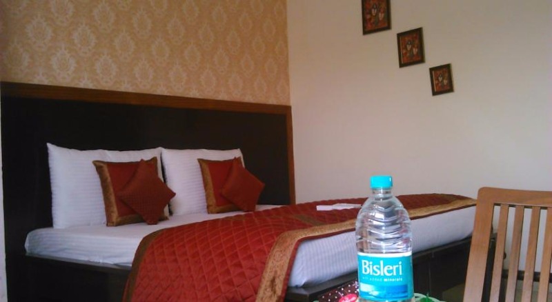 Hotel Green View Palace in Sector 62, Noida