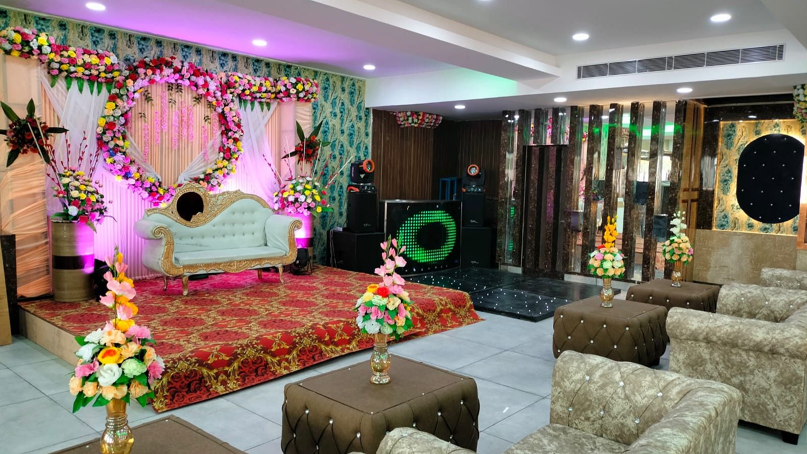 Live Inn in Greater Noida, Noida