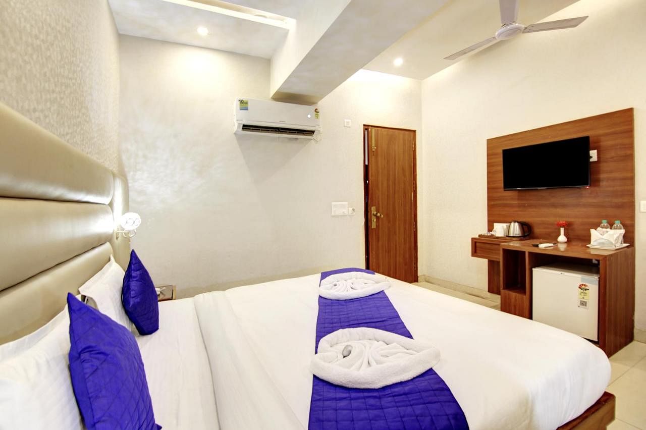 Marks Hotel Banquet in Sector 63 A, Noida Marks Hotel Banquet in Sector 63 A, Noida