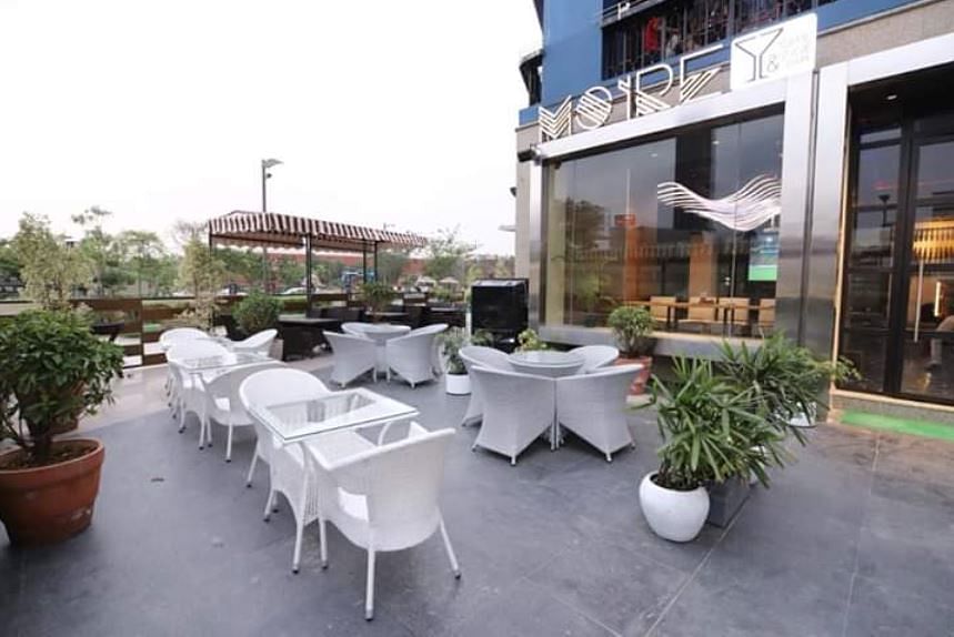 Moire Lounge And Bar in Sector 38, Noida