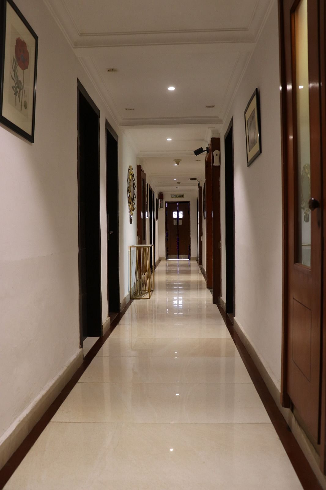 Nirulas Hotel in Sector 2, Noida