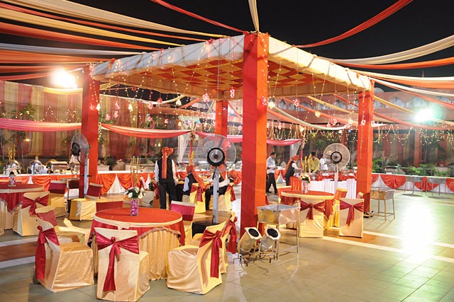 Rajmahal Banquet in Sector 51, Noida