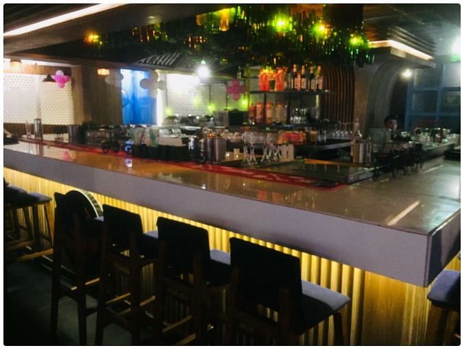 Soiree Lounge in Sector 38, Noida