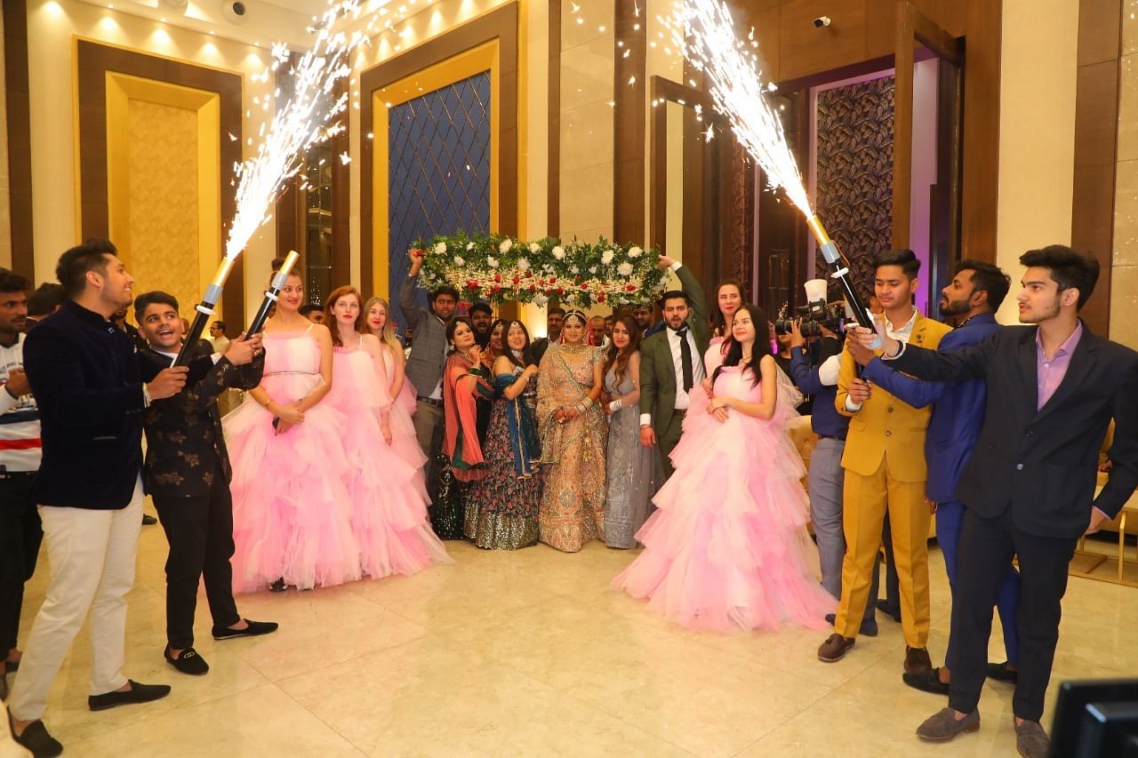 The Grand Lavanya Banquet By Baba in Haldoni, Noida