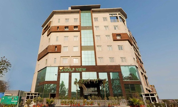 Vivino Hotel Golf View in Sector 37, Noida