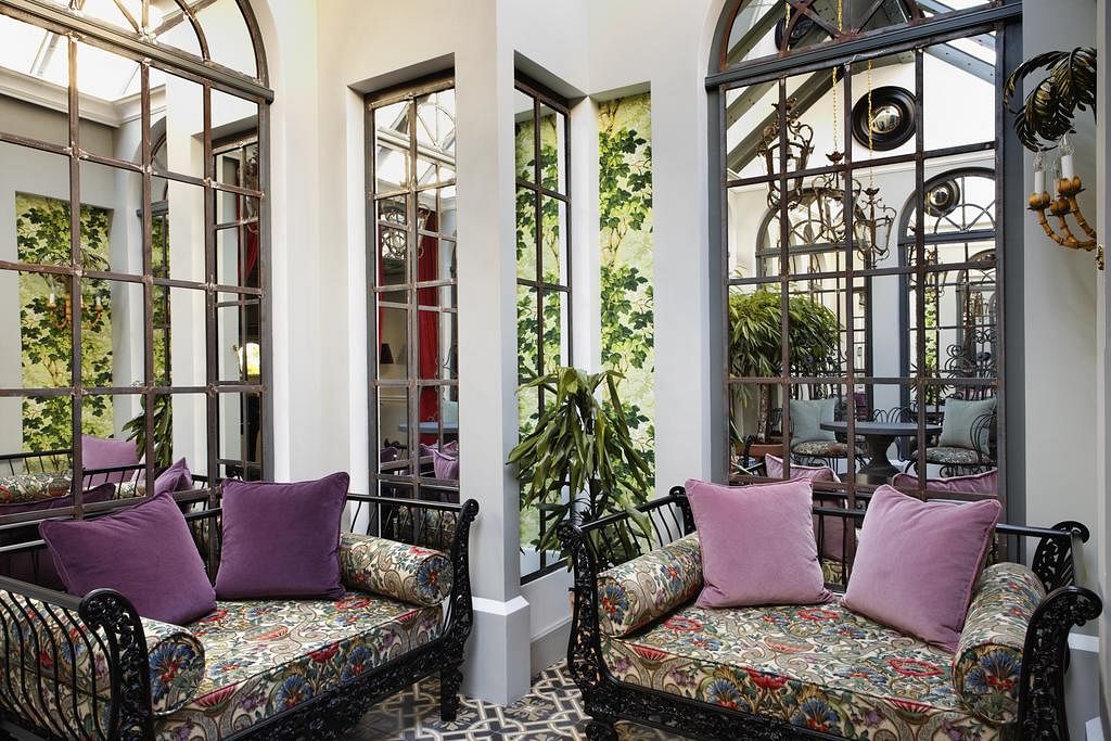 Relais Chateaux Saint James in Porte Dauphine, Paris Relais Chateaux Saint James in Porte Dauphine, Paris