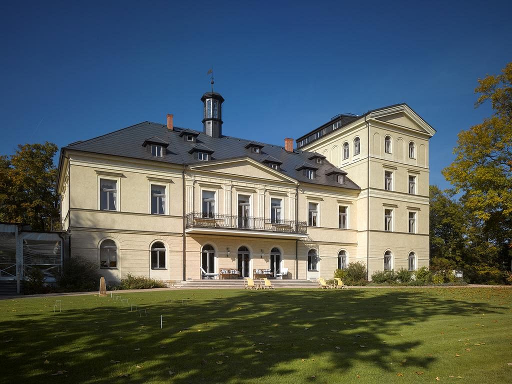 Mcely Chateau in Mcley, Prague Mcely Chateau in Mcley, Prague