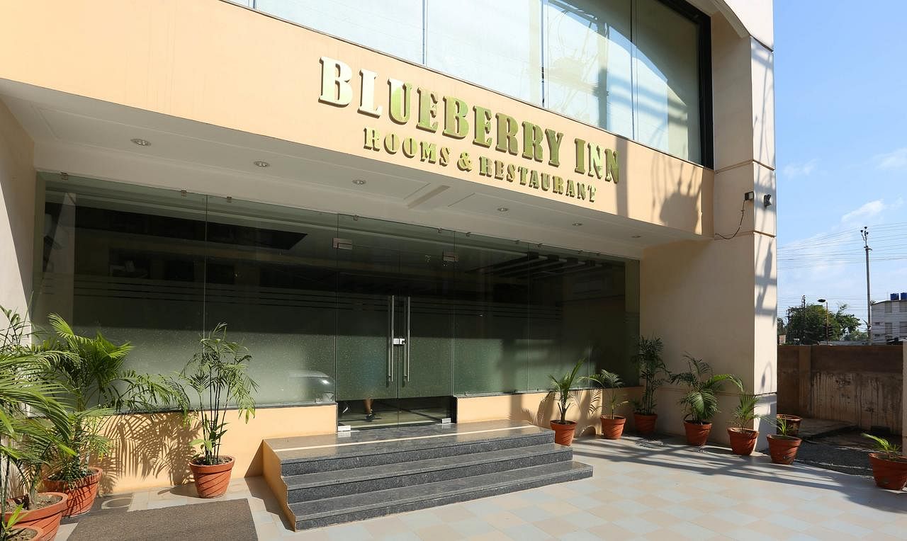 Blueberry Inn in Telibandha, Raipur