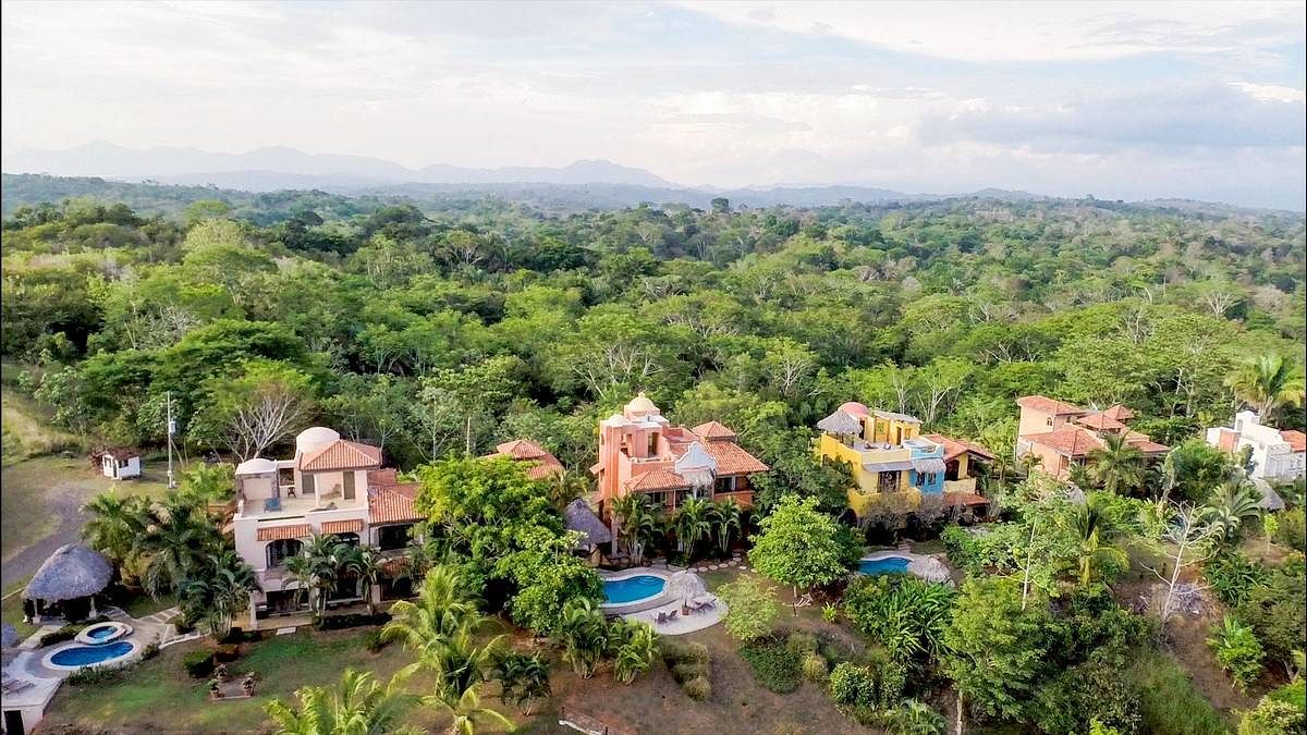 Pura Vida Casas in Del Pacifico Villas, San Jose