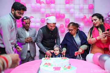 image of palakshi-first-birthday-party-at-oyo-townhouse-024-122