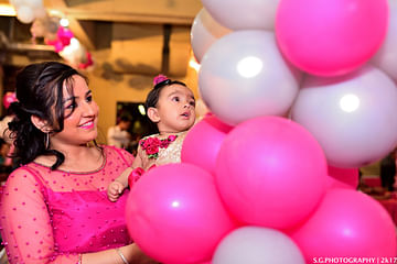 image of sidhi-sood-first-birthday-party-at-essel-tower-mg-road-gurgaon-44